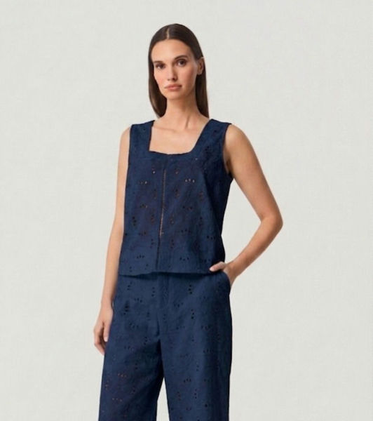 Εικόνα της ΜΠΛΟΥΖΑ ΑΜΑΝΙΚΗ ΜΠΡΟΝΤΕΡΙ