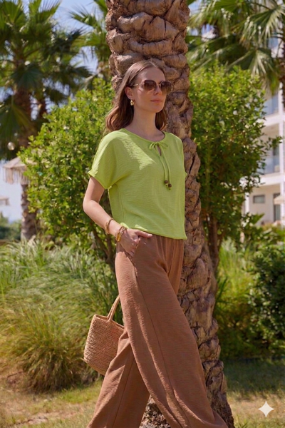 Εικόνα της ΜΠΛΟΥΖΑ ΔΕΣΙΜΟ ΕΜΠΡΟΣ