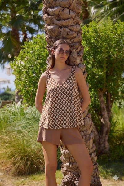 Εικόνα της ΜΠΛΟΥΖΑ ΤΥΠ. ΤΙΡΑΝΤΑ ΣΟΥΡΑ